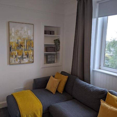 Glenclova - No 5 Bellyeoman, Bright Two Bedroom Apartment Dunfermline Exteriör bild