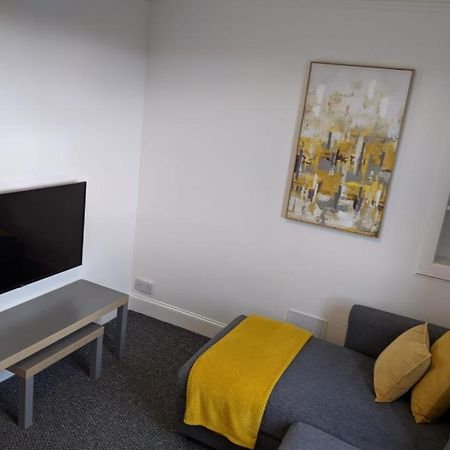Glenclova - No 5 Bellyeoman, Bright Two Bedroom Apartment Dunfermline Exteriör bild