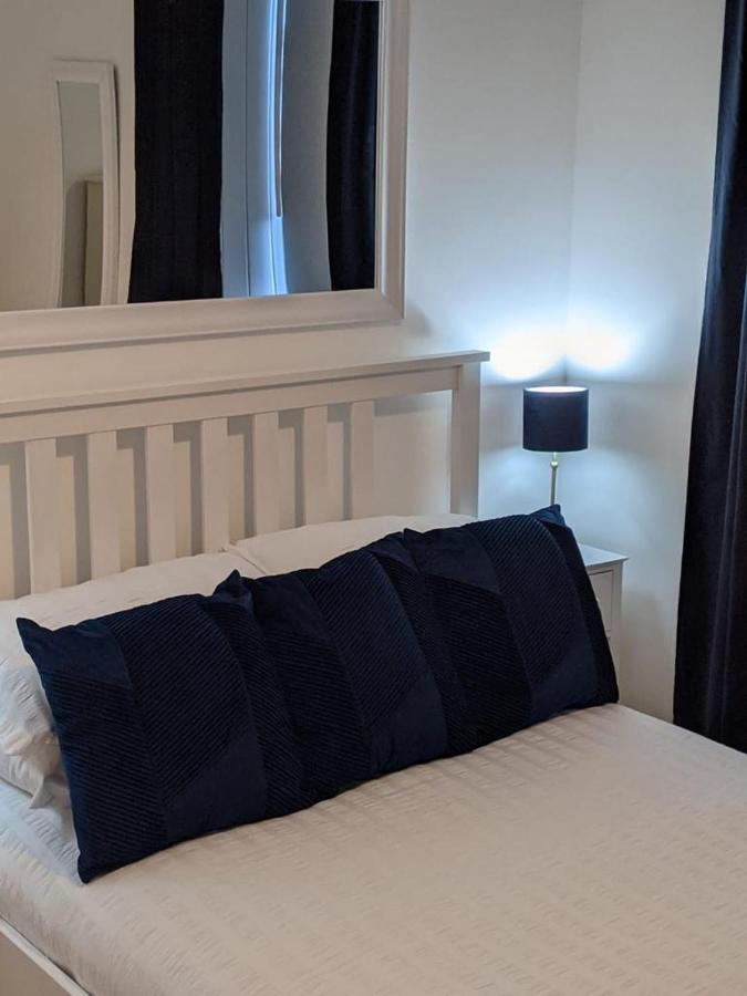 Glenclova - No 5 Bellyeoman, Bright Two Bedroom Apartment Dunfermline Exteriör bild