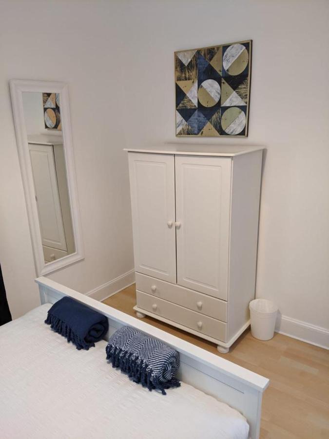 Glenclova - No 5 Bellyeoman, Bright Two Bedroom Apartment Dunfermline Exteriör bild