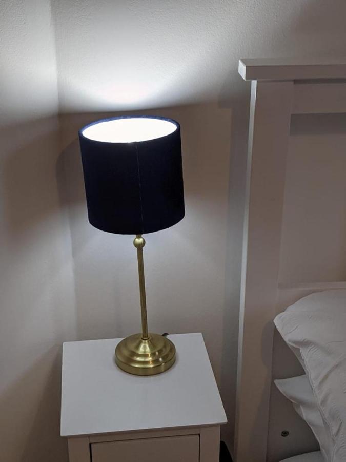 Glenclova - No 5 Bellyeoman, Bright Two Bedroom Apartment Dunfermline Exteriör bild
