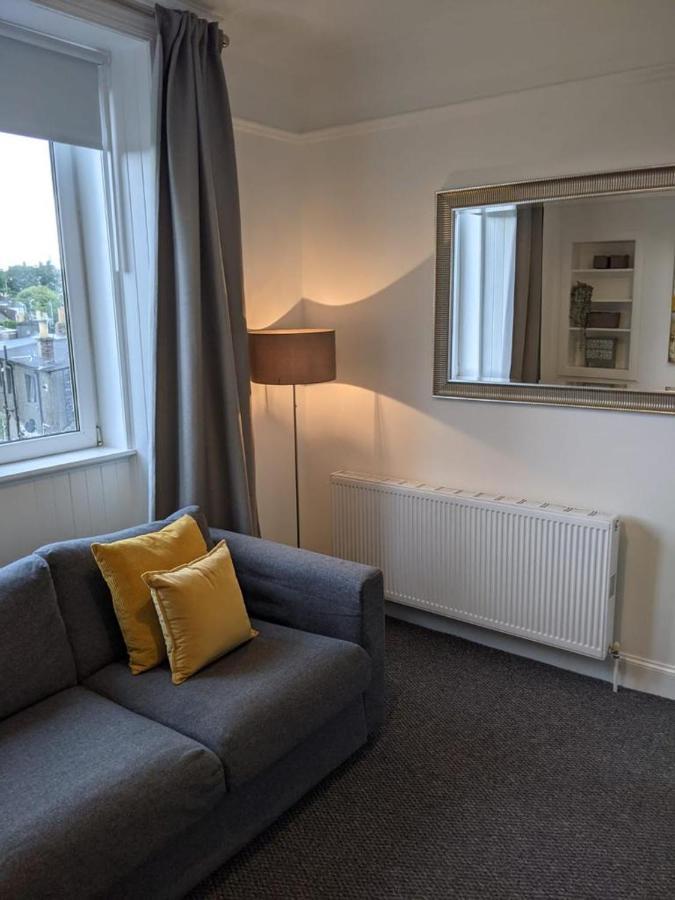 Glenclova - No 5 Bellyeoman, Bright Two Bedroom Apartment Dunfermline Exteriör bild